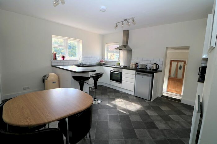 2 Bedroom Flat To Rent In Horsham Road, Holmwood, Dorking, RH5