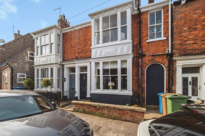 3 Bedroom Town House For Sale In St. Marys Terrace, Beverley, HU17
