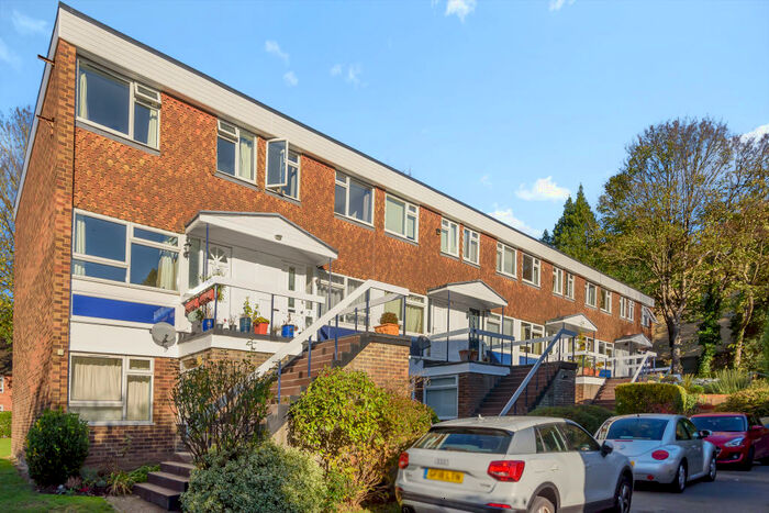 3 Bedroom Maisonette To Rent In Caveside Close, Chislehurst, BR7