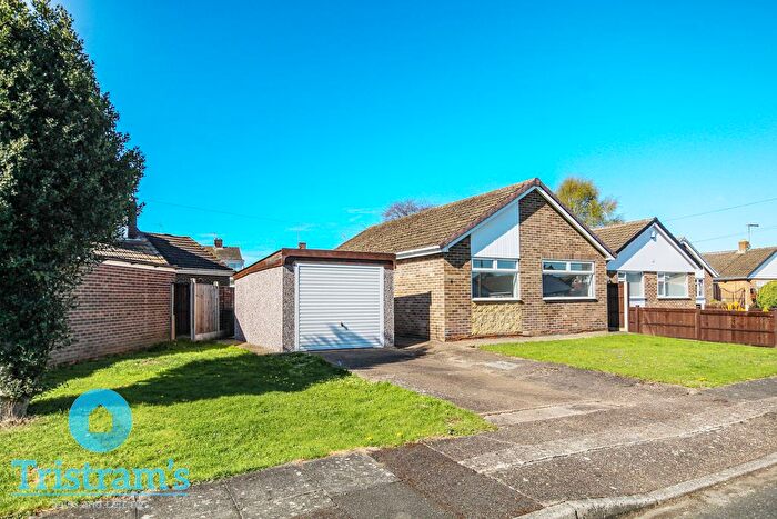 2 Bedroom Detached Bungalow For Sale In Acaster Close, Beeston, NG9