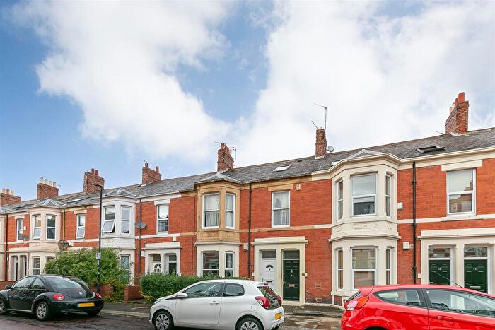 5 Bedroom Maisonette To Rent In Glenthorn Road, Jesmond, Newcastle Upon Tyne, NE2