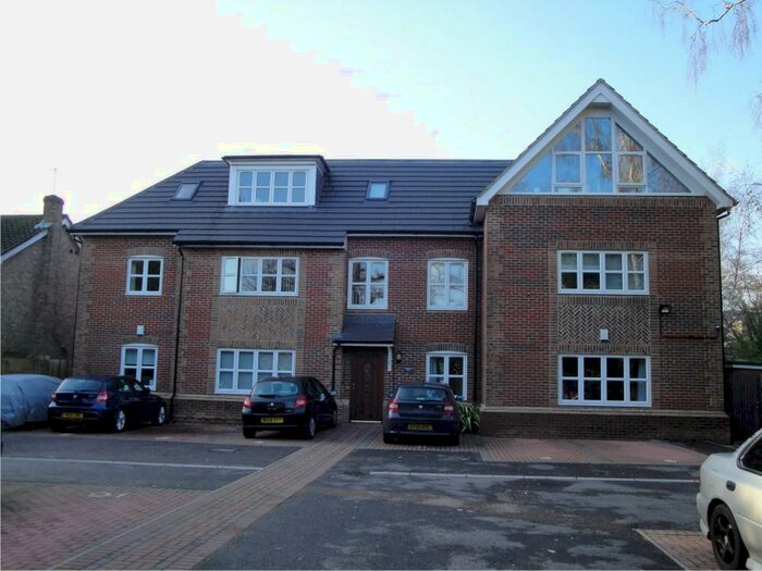 2 Bedroom Flat To Rent In Bassett Avenue, Bassett, Southampton, SO16