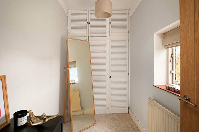 3 Bedroom Terraced House For Sale In Wilson Avenue, Henley-On-Thames, RG9