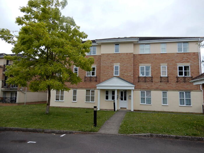 1 Bedroom Flat To Rent In Richmond Avenue Thatcham, RG19
