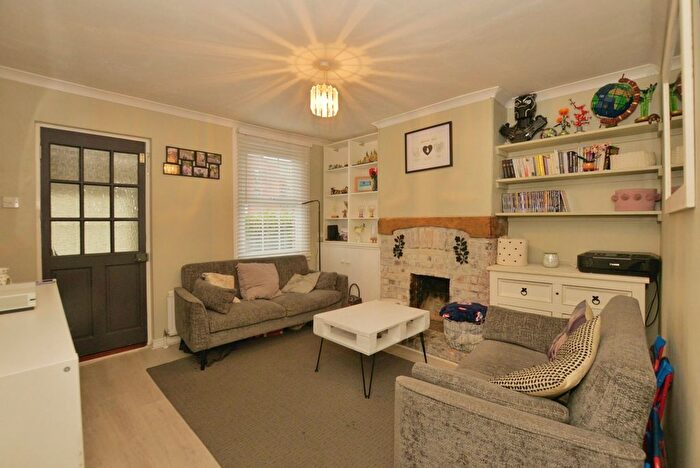 2 Bedroom Terraced House For Sale In Kingsnorth Road, Ashford, Kent, TN23