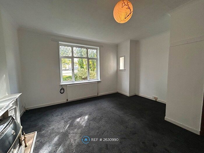 2 Bedroom Flat To Rent In Grove Street, Denny, FK6