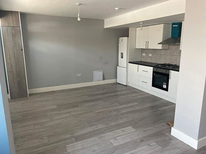 1 Bedroom Flat To Rent In London Road, Southend-On-Sea, Essex, SS1