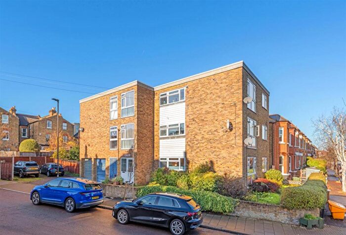 2 Bedroom Flat For Sale In Selsdon Road, West Norwood, SE27