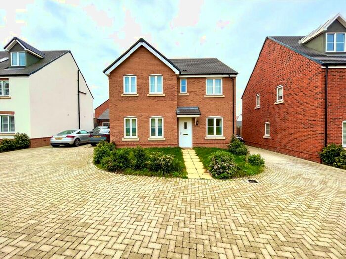 4 Bedroom House To Rent In Potter Way, Winnersh, Wokingham, Berkshire, RG41