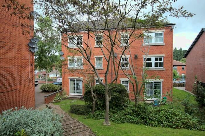 2 Bedroom Flat To Rent In The Cricketers, Headingley, LS5