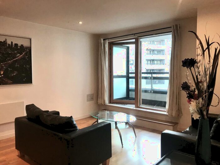 1 Bedroom Flat To Rent In Marsh Lane, Leeds, West Yorkshire, LS9