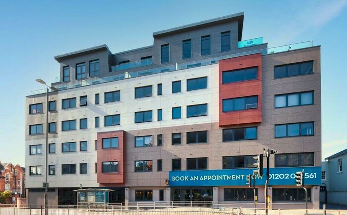 1 Bedroom Apartment For Sale In High Street North, Poole, Dorset, BH15