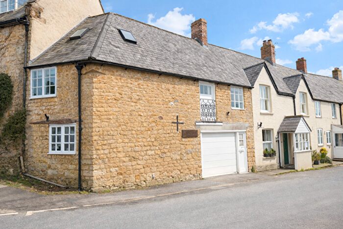 4 Bedroom Terraced House For Sale In West Street, Broadwindsor, Beaminster, Dorset, DT8