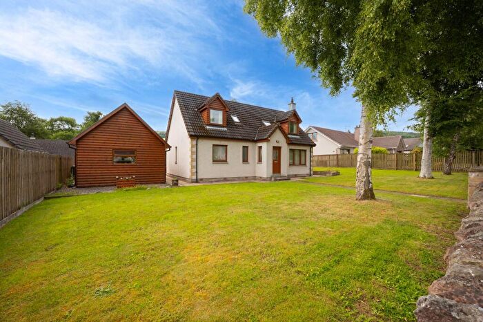 4 Bedroom Detached House For Sale In Wood-Side, Drumnadrochit, IV63