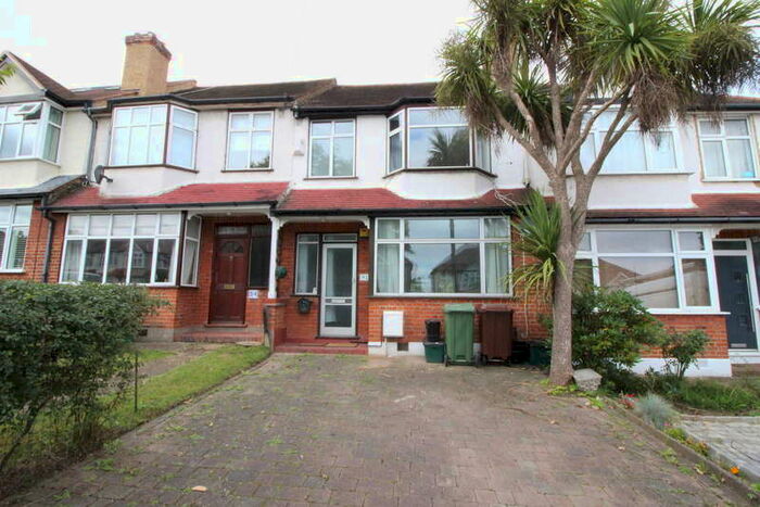 3 Bedroom Terraced House To Rent In Stoneleigh Avenue, KT4