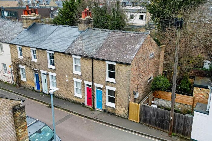 2 Bedroom End Of Terrace House For Sale In Mill Street, Cambridge, CB1