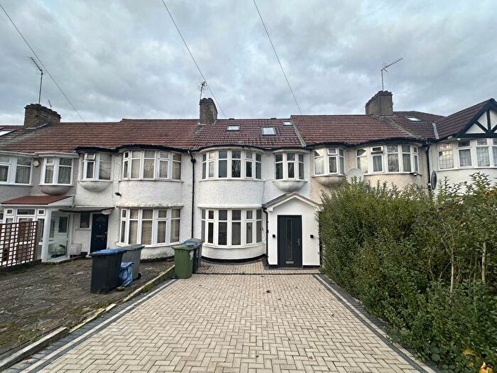 5 Bedroom Terraced House To Rent In Hay Lane, London, NW9