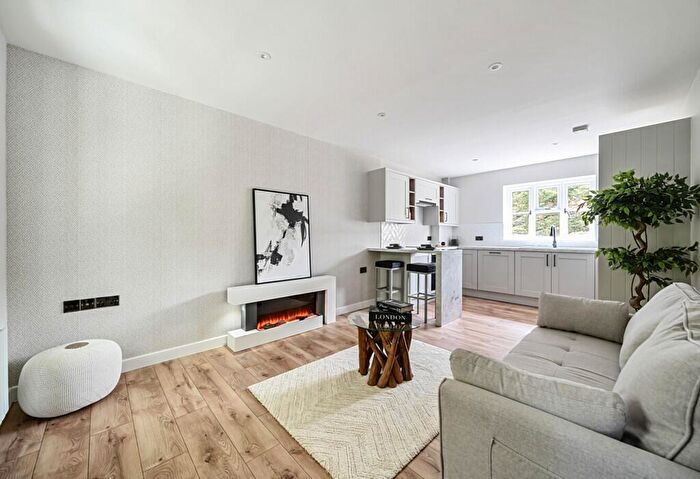 1 Bedroom Apartment For Sale In Reads Walk, Shooting Field, Steyning, West Sussex, BN44