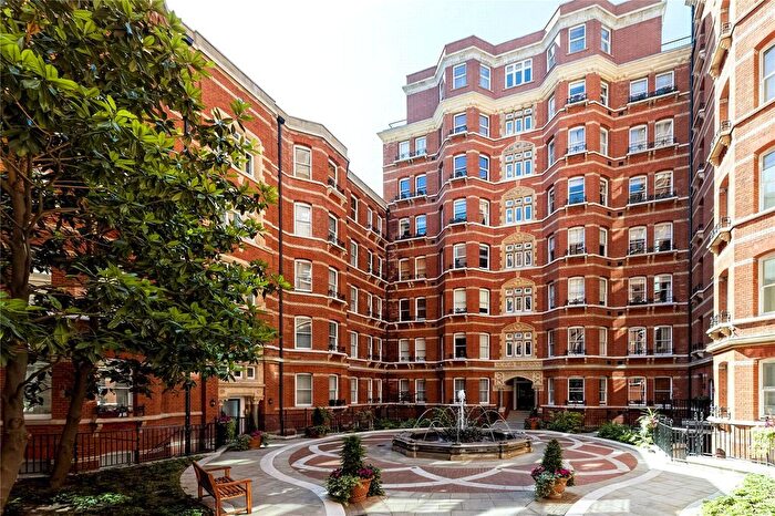 3 Bedroom Flat For Sale In Artillery Mansions, Victoria Street, Westminster, London, SW1H