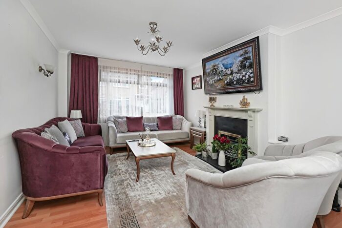 3 Bedroom Semi-detached House For Sale In Redhall Crescent, Redhall, Edinburgh, EH14