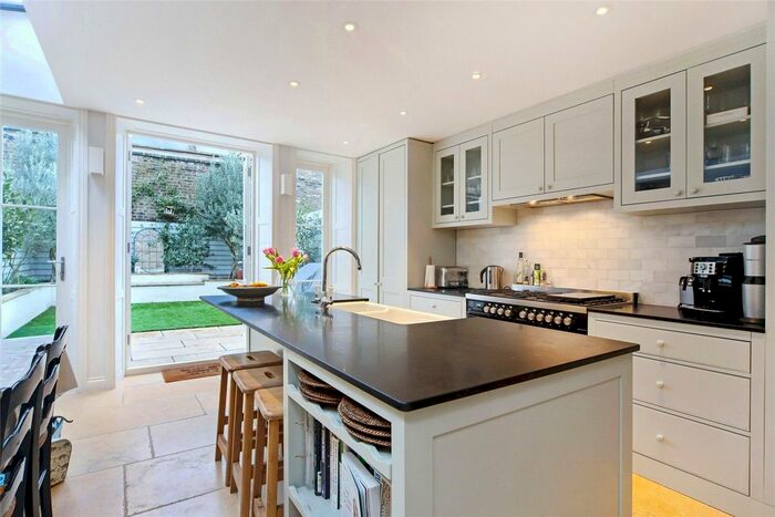 4 Bedroom Terraced House To Rent In Ingersoll Road, London, W12