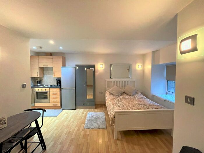 Studio To Rent In Building, Cadogan Road, Woolwich Arsenal, SE18