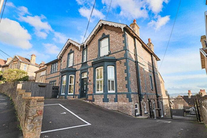 2 Bedroom Flat For Sale In Bristol Road Lower, Modern Hillside Apartment, BS23