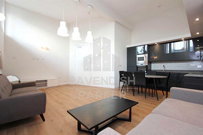 3 Bedroom Flat To Rent In Camden Park Road, Camden, London, NW1