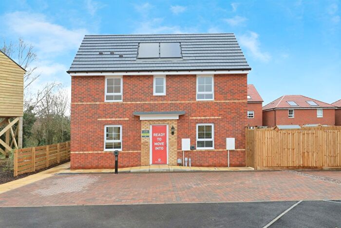 3 Bedroom Semi-Detached House For Sale In Folliot's Manor, Stourport-On-Severn, DY13