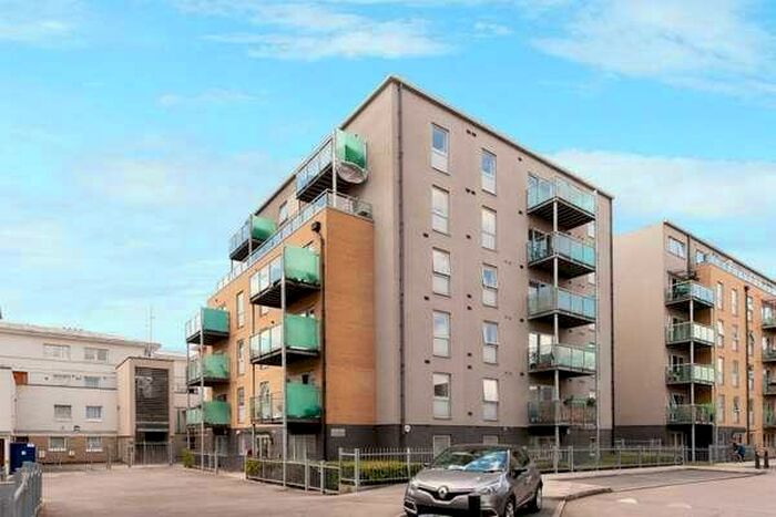 3 Bedroom Apartment To Rent In Clematis Apartments, Merchant Street, Bow, Mile End, London, E3