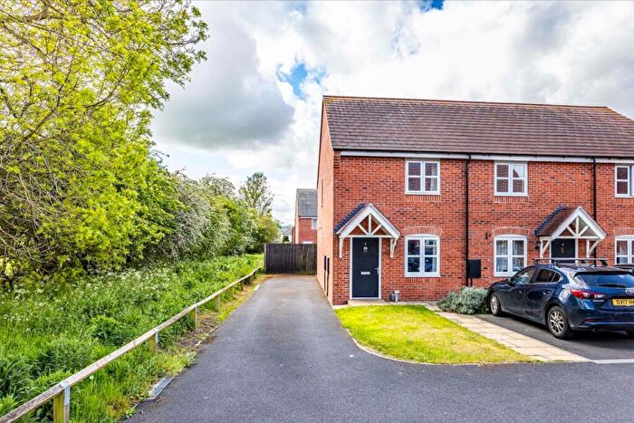 2 Bedroom End Of Terrace House For Sale In Hawthorn Drive, Farnsfield, NG22