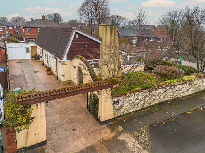 2 Bedroom Detached Bungalow For Sale In Devonshire Close, Heywood, OL10