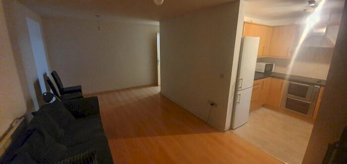 2 Bedroom Flat To Rent In Enstone Road, Enfield, EN3