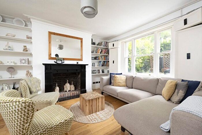 3 Bedroom Flat To Rent In Gaisford Street, Kentish Town, London, NW5