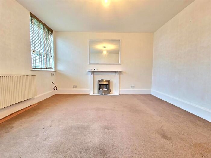 2 Bedroom Flat To Rent In Leicester Avenue, Cliftonville, Margate, CT9