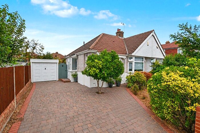 2 Bedroom Bungalow For Sale In Silecroft Road, Bexleyheath, DA7