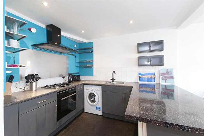 2 Bedroom Flat To Rent In Water Street, The Shore, Edinburgh, EH6