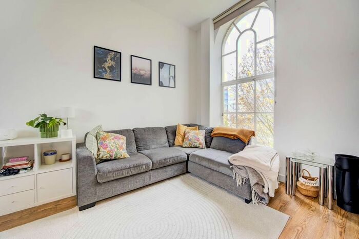 2 Bedroom Flat For Sale In Crowther Close, Fulham Broadway, London, SW6