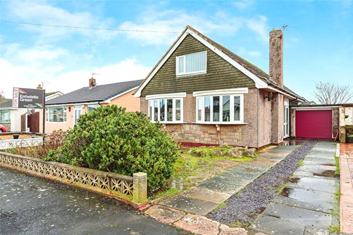 3 Bedroom Bungalow For Sale In Hove Avenue, Fleetwood, Lancashire, FY7