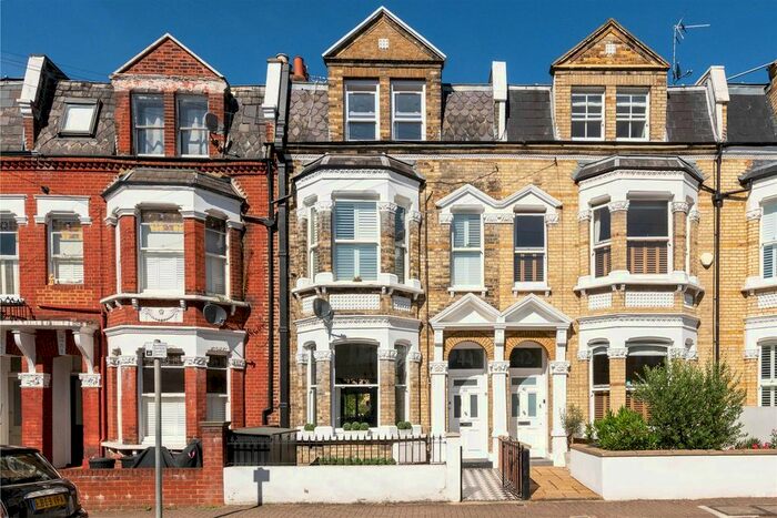 2 Bedroom Flat To Rent In Norroy Road, London, SW15