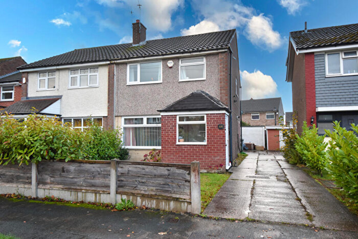 3 Bedroom Semi Detached House For Sale In Shetland Way, Davyhulme, M41