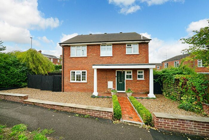 4 Bedroom Detached House For Sale In Icknield Way, Tring, HP23