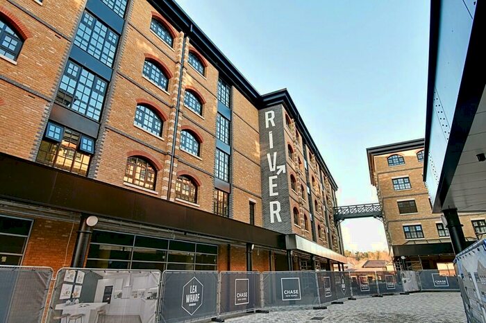 2 Bedroom Apartment To Rent In Tallow Wharf, Lea Wharf, SG14