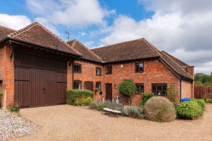 5 Bedroom Barn Conversion For Sale In Waltham Road, Maidenhead, SL6