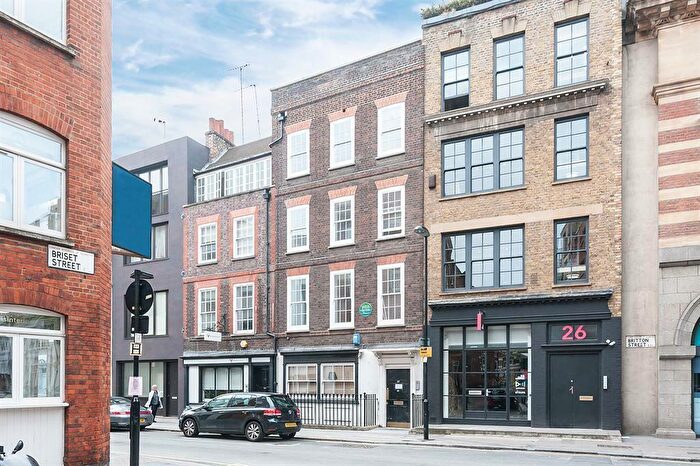 2 Bedroom Apartment To Rent In Britton Street, London, EC1M