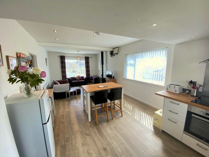 2 Bedroom Bungalow For Sale In Pentlepoir, Saundersfoot, Pembrokeshire