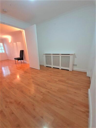 3 Bedroom Town House To Rent In Cobb Terrace Mews, London E6