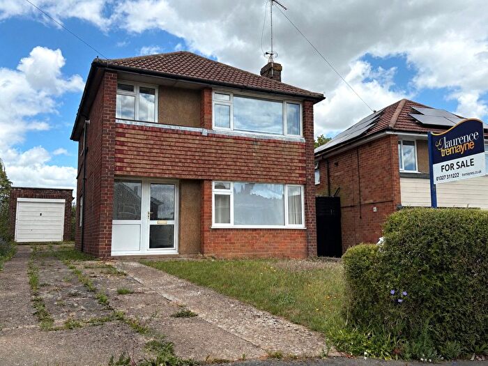 3 Bedroom Detached House For Sale In The Slade, Daventry, Northamptonshire, NN11