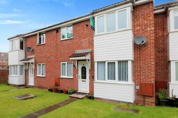 2 Bedroom Flat To Rent In Hourne Court, Hessle, HU13