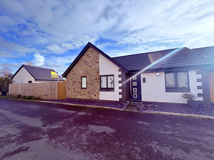 2 Bedroom Semi-Detached Bungalow For Sale In Beech Close, Claughton-On-Brock, Preston, Lancashire, PR3